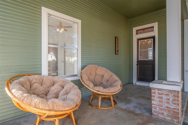 property entrance featuring covered porch