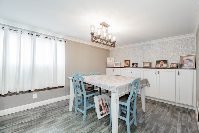 dining space with dark wood-type flooring, an inviting chandelier, and crown molding