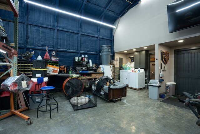 garage featuring independent washer and dryer