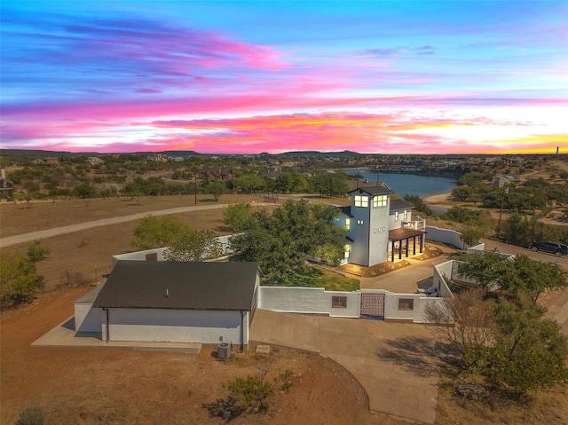 view of aerial view at dusk