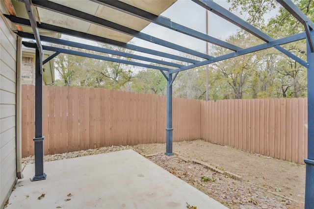 view of patio featuring a pergola