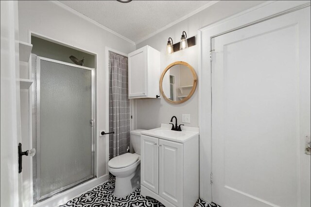 unfurnished bedroom featuring hardwood / wood-style floors, ceiling fan, and ornamental molding