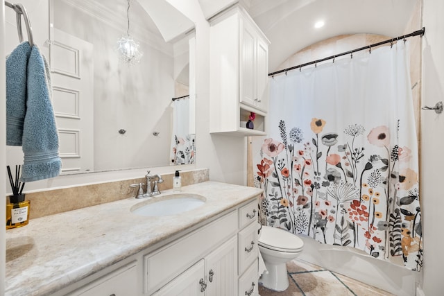 bathroom with vanity, a shower with curtain, tile patterned flooring, toilet, and ornamental molding