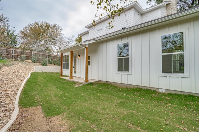 exterior space featuring a yard