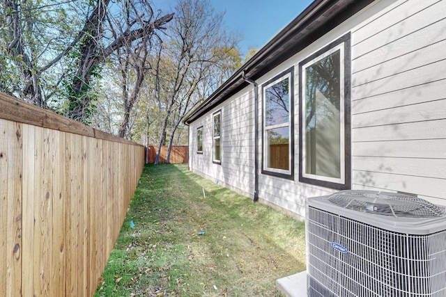 view of yard with cooling unit