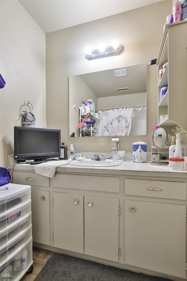 bathroom with sink