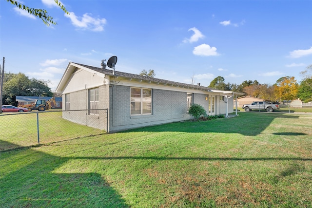 exterior space featuring a yard