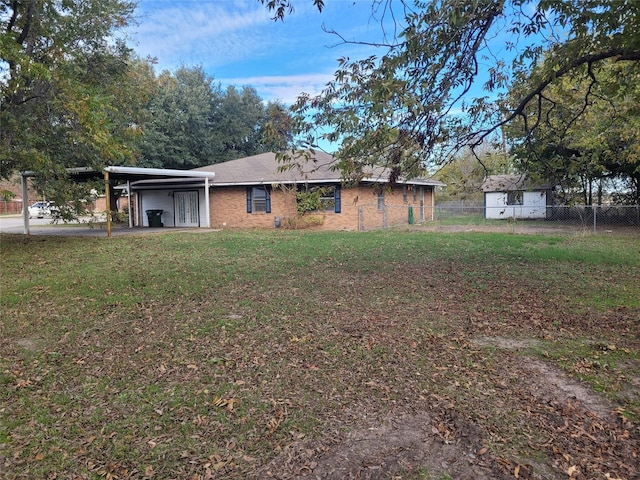 view of yard featuring a carport