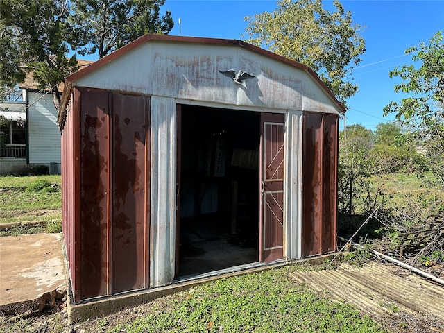 view of outdoor structure