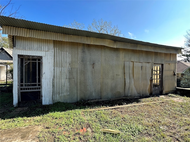 view of outdoor structure