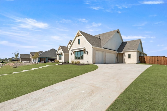 view of front of house featuring a front lawn