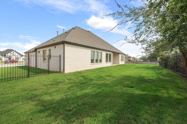 exterior space featuring a yard