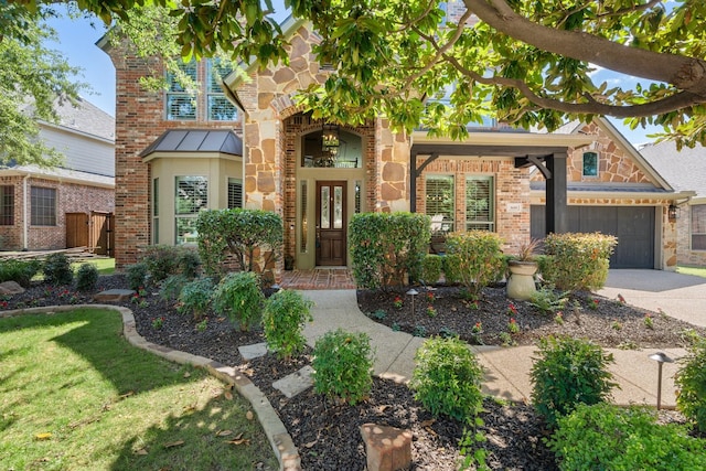 view of front of property featuring a garage