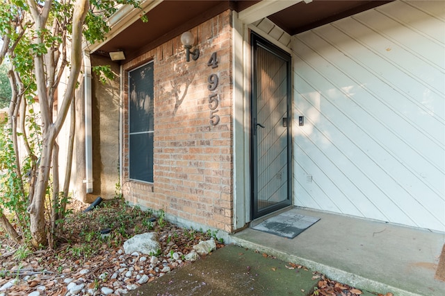 view of entrance to property