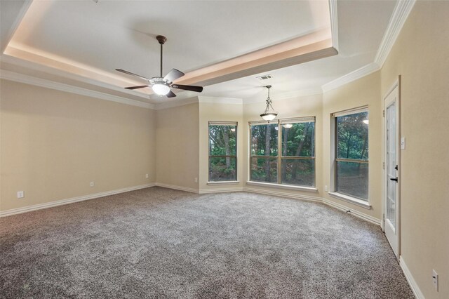 3421 Mindy Ln, Midlothian, TX 76065 - kitchen with a sink, ornamental molding, black appliances, and a peninsula