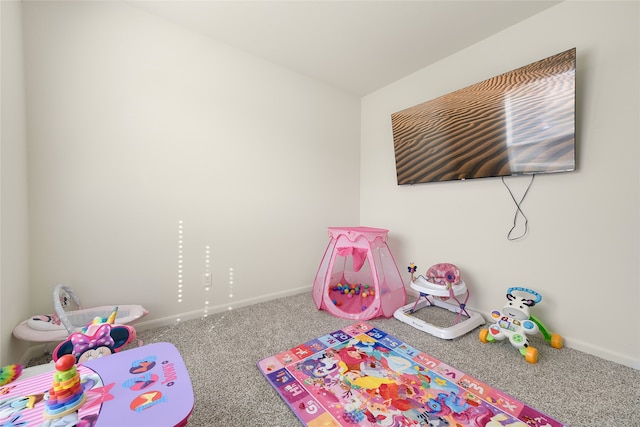 playroom with carpet flooring