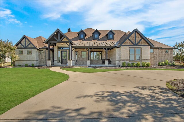 view of front of house with a front lawn