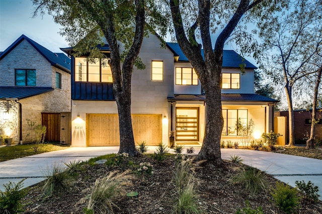 view of front facade with a garage