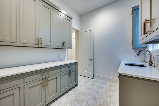 laundry room featuring sink