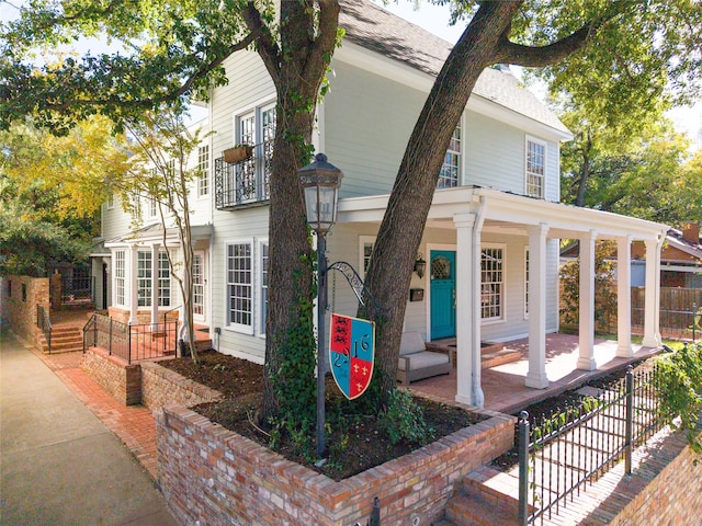 view of front facade with a porch