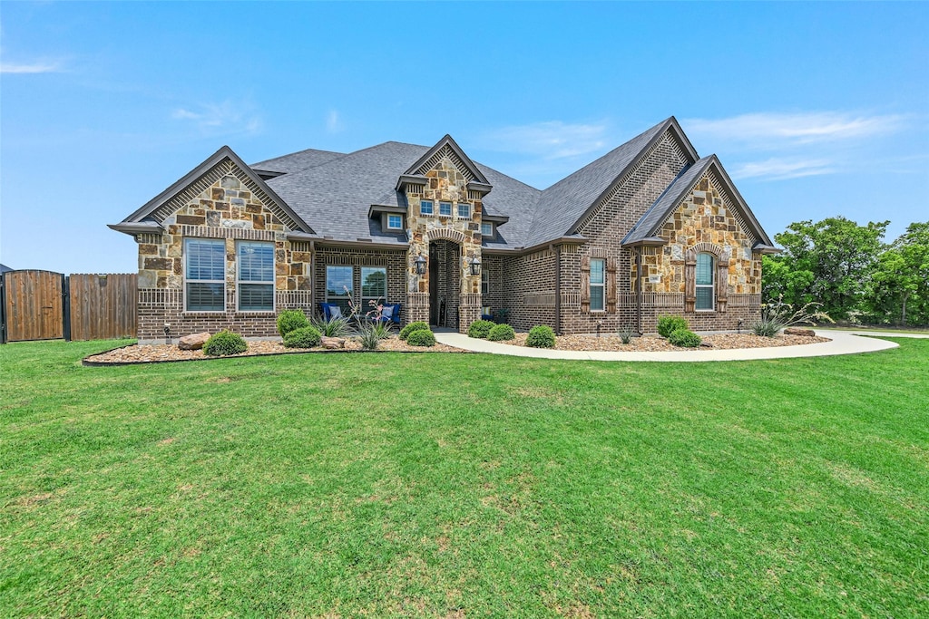 12800 Rocking Horse Dr, Fort Worth, TX 76052 - view of front of home featuring a front yard