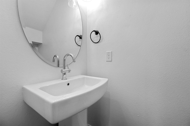 bathroom with sink