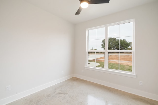 empty room featuring ceiling fan