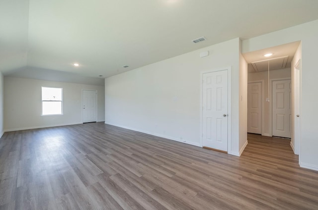 unfurnished room featuring light hardwood / wood-style flooring