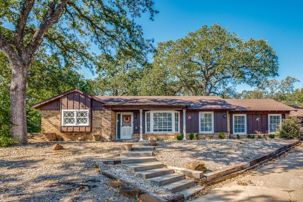 view of ranch-style home