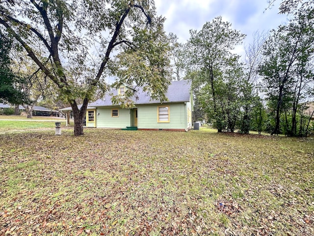 exterior space with a lawn