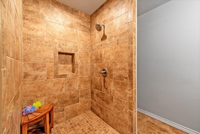 326 Glomin Ln, Pottsboro, TX 75076 - full bath featuring tiled shower and baseboards