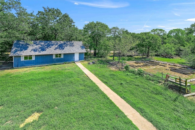 view of front of house with a front yard