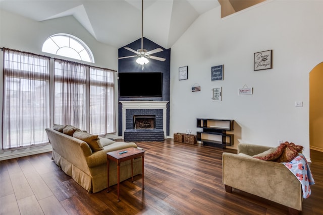 bedroom featuring carpet floors