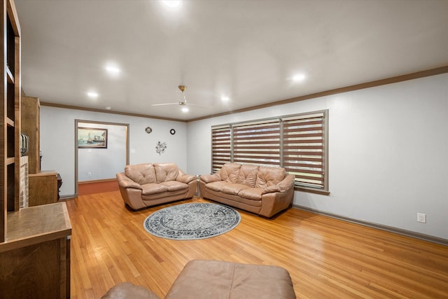living room with ceiling fan, crown molding, wood finished floors, and recessed lighting