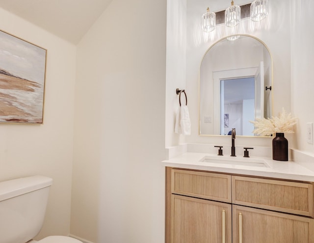 1724 S Hughes Ave, Fort Worth, TX 76105 - bathroom with vanity and lofted ceiling