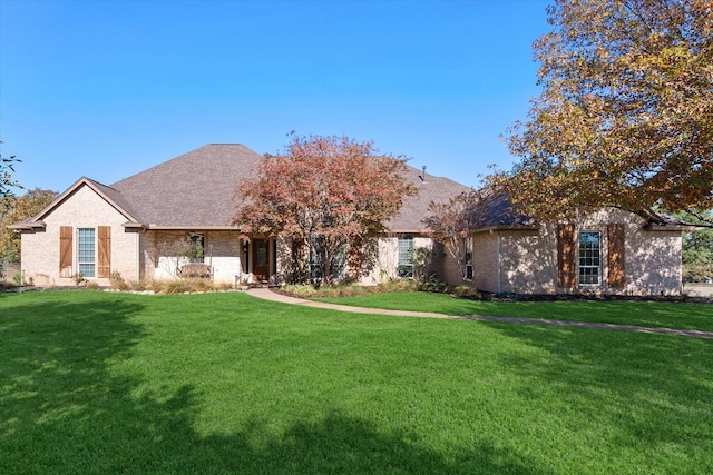 view of front of house with a front yard