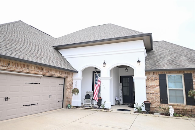 view of front of home featuring a garage