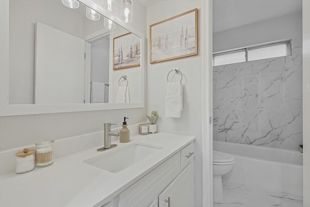 full bathroom with tiled shower / bath combo, toilet, and vanity