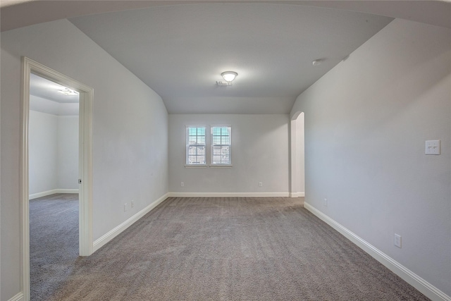 unfurnished room with carpet flooring