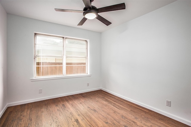 unfurnished room with wood-type flooring and ceiling fan