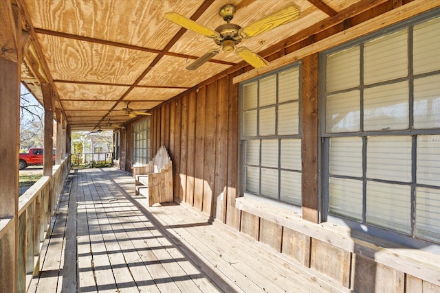 deck with ceiling fan