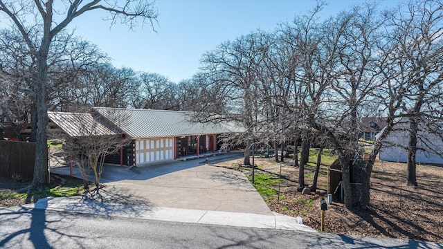 view of front of house featuring a garage