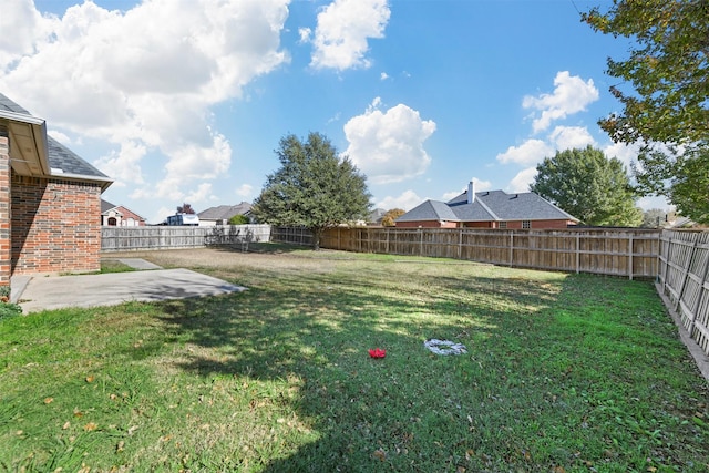 view of yard with a patio