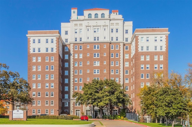 view of building exterior