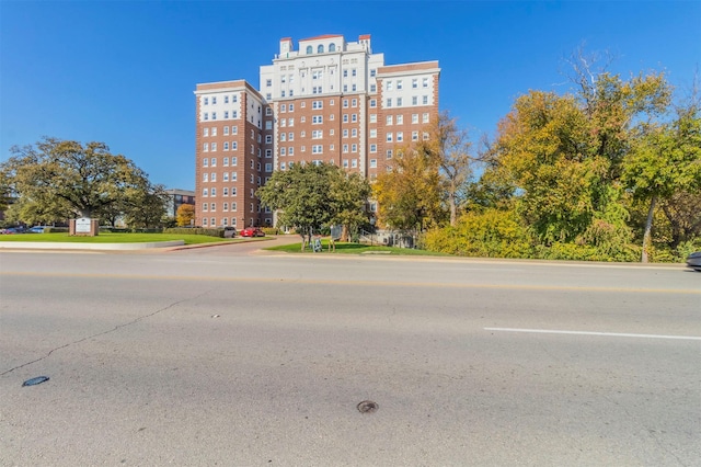 329 E Colorado Blvd Unit 202, Dallas, TX 75203 - view of property