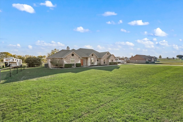 view of front of house featuring a front yard