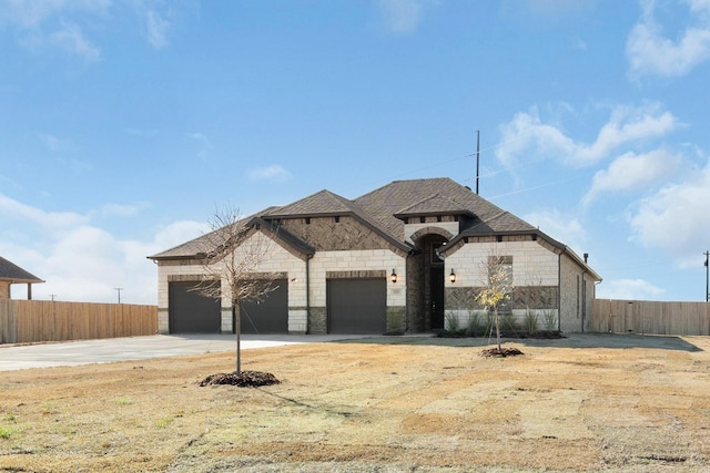 view of front facade with a garage