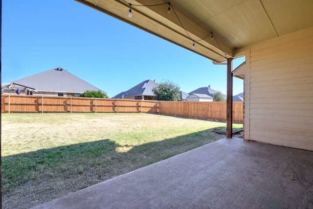 view of yard featuring a patio