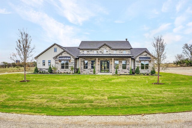 view of front facade with a front lawn