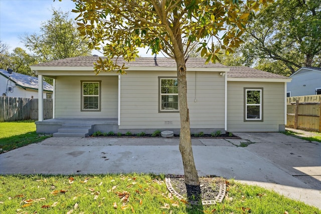 view of front of house featuring a patio